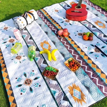 Waterproof Picnic Mat – Portable Folding Beach & Camping Mat with Carry Strap